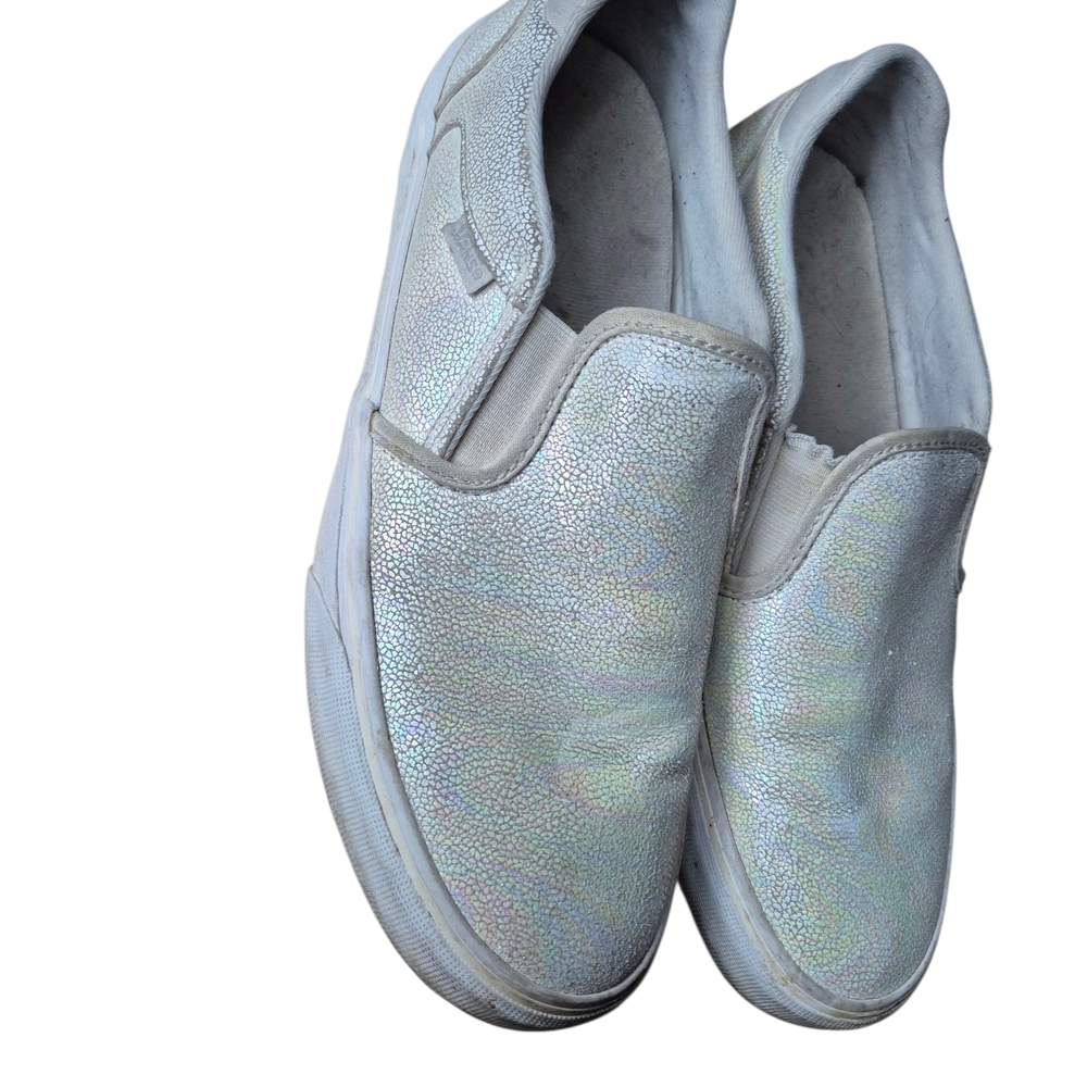 11 Vans Silver Flats Sleek and Comfortable - Picture 2 of 7